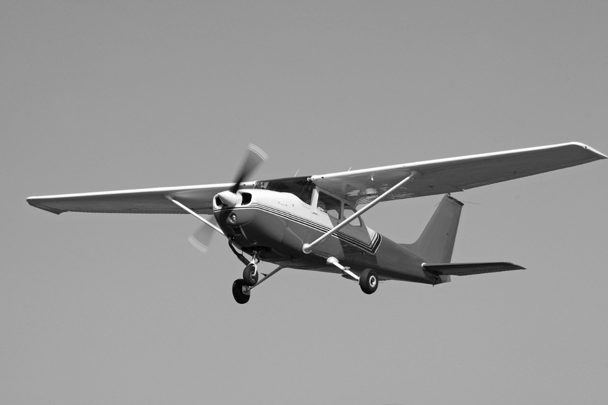 Image of an airplane